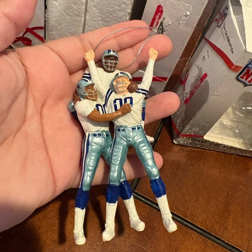 Vintage Dallas Cowboys Christmas Village Ceramic House and 2 Ornaments NIB